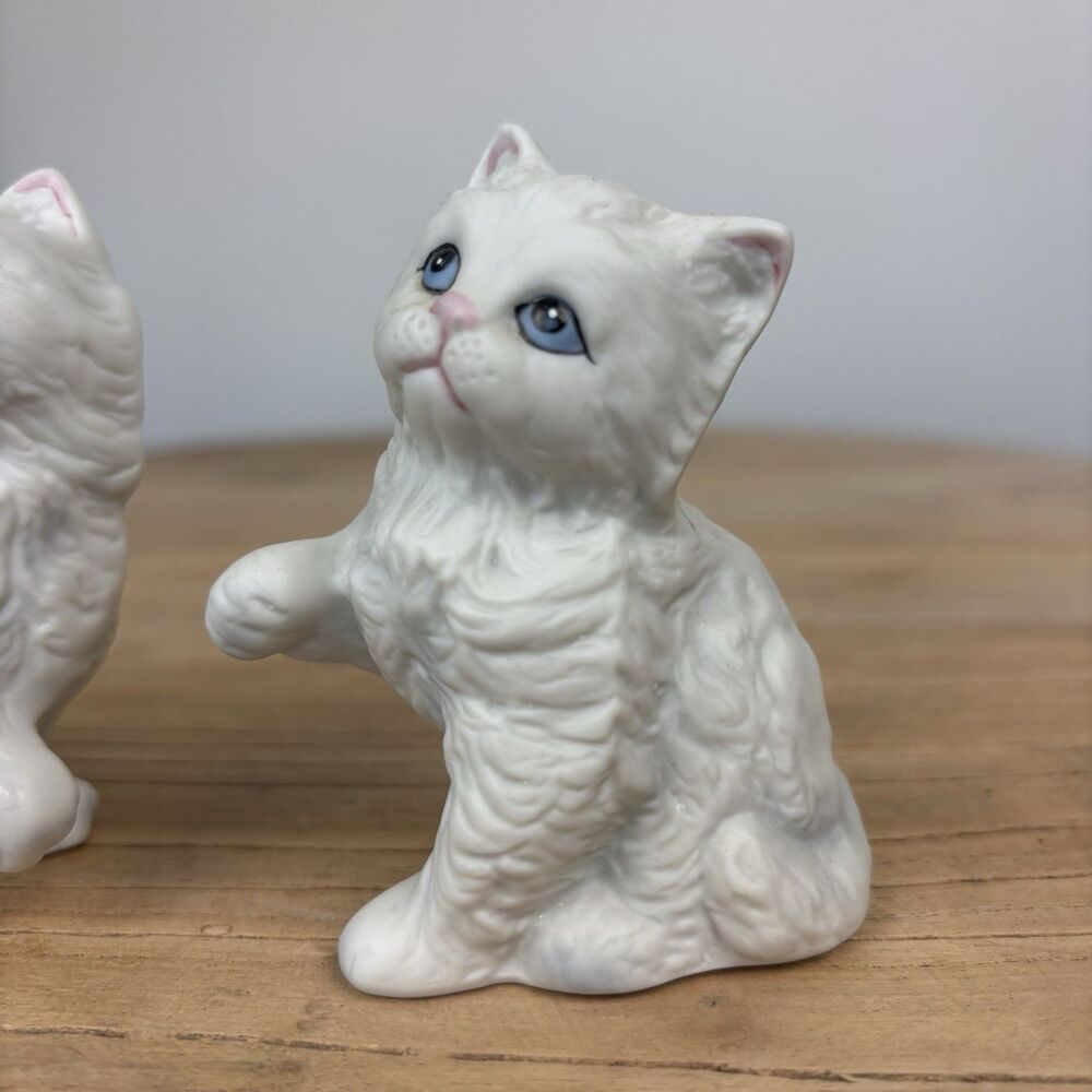 Vintage Homco White Kitten Cat Figurines Pair Porcelain Blue Eyes Granny Cottage - Picture 5 of 15